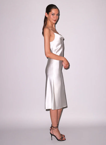 Carol - Vestido lencero con cuello vuelto